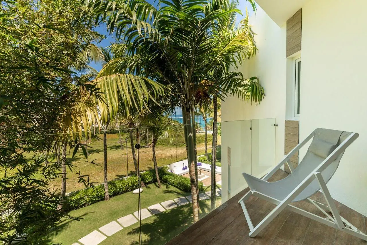 Ξενοδοχείο με διαμερίσματα Ultravioleta Boutique Residences Καμπαρέτε
